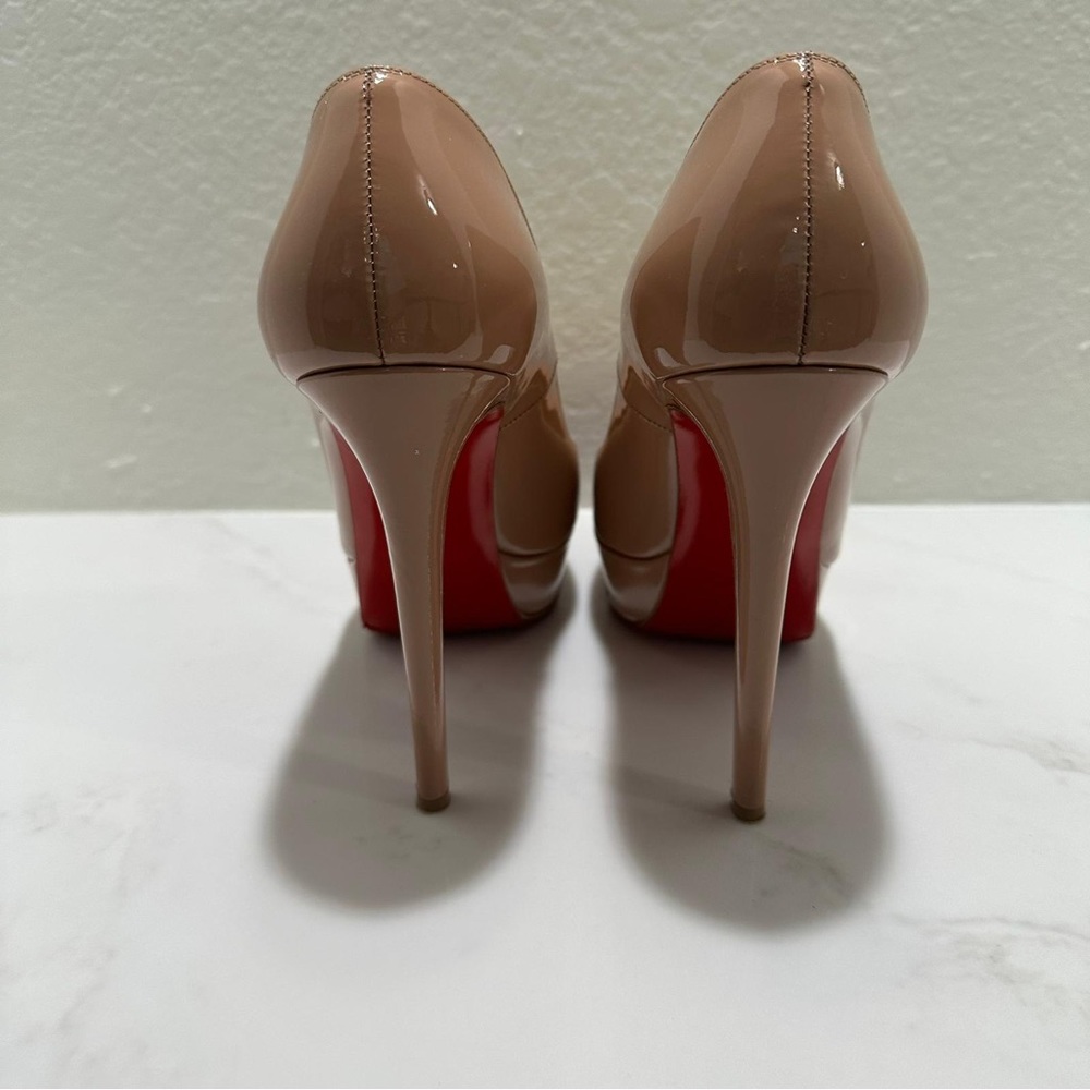 Updates Photos-Nude Patent used but in good condition Christian Louboutin Pumps. - Picture 6 of 11